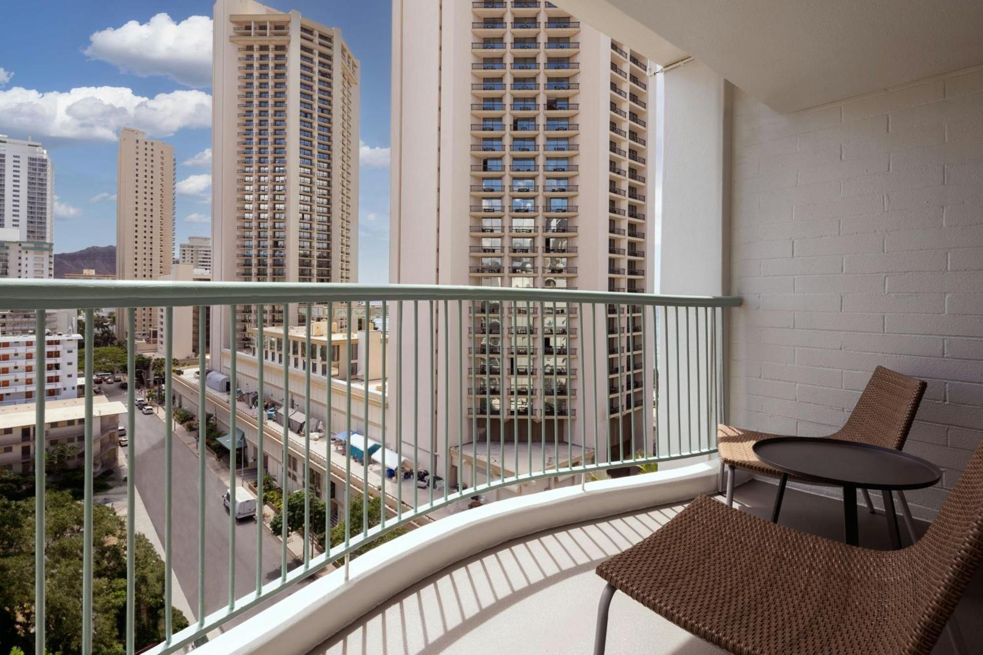 Sheraton Princess Kaiulani Hotel 3*